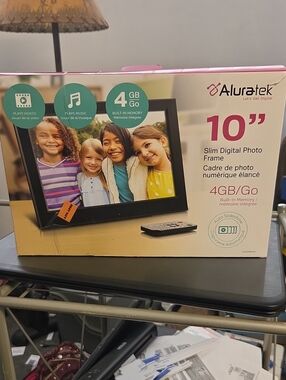 10" Slim Digital Photo Frame - Black
